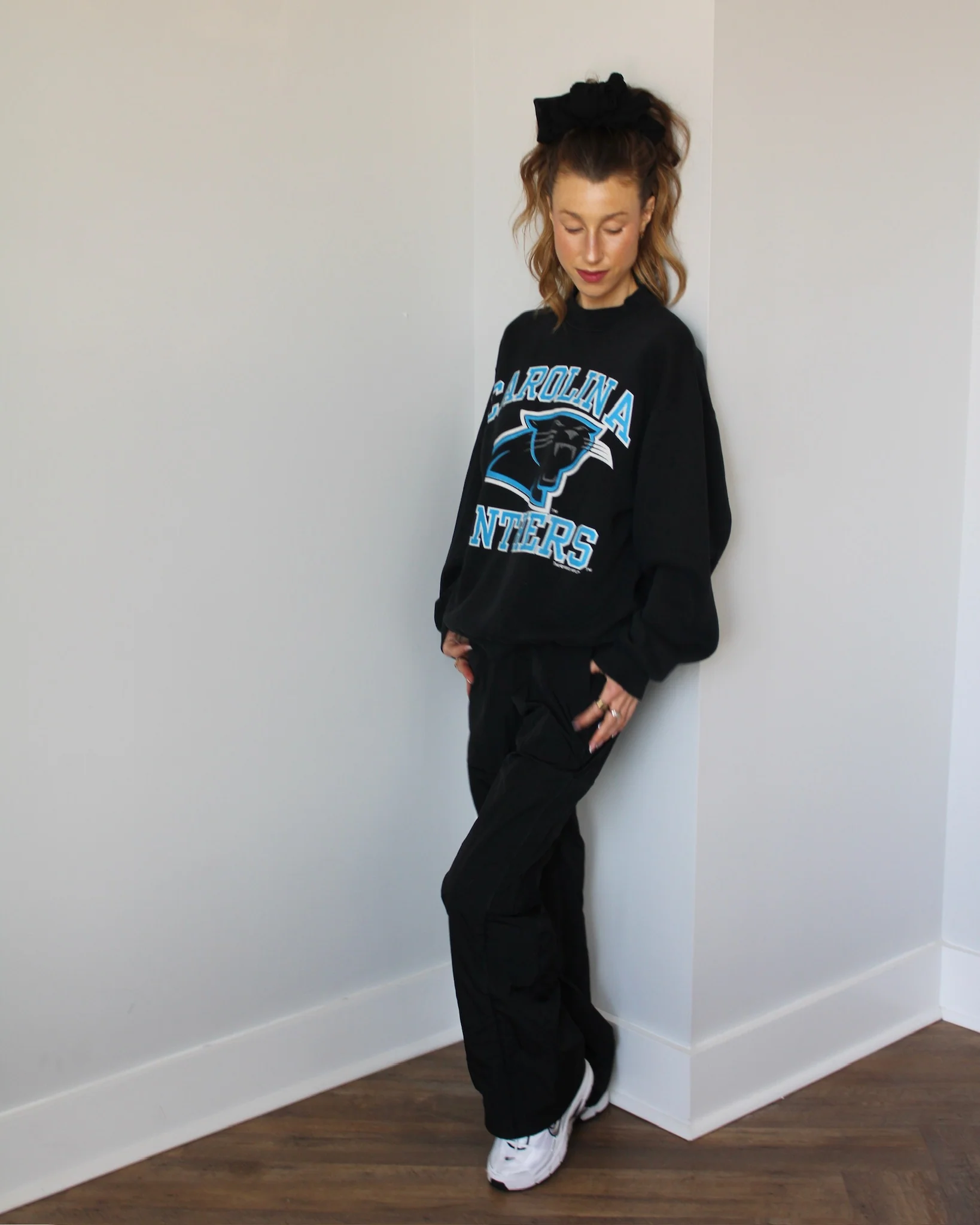 Evi11 Twin Vintage Crewneck - Panthers - Image 4