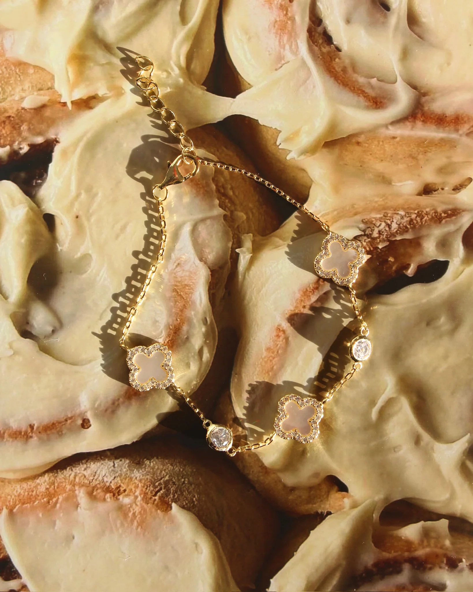 HB Diamond Clover Bracelet - Image 3