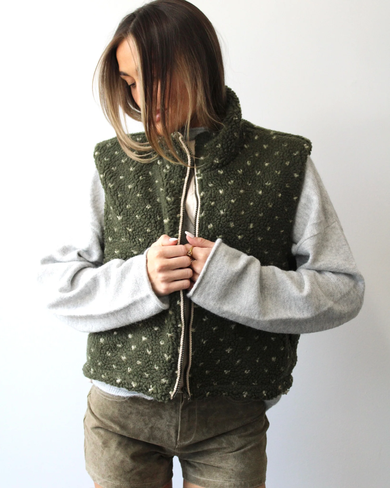 The Olive Vest - Image 3